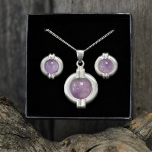 Quiet waters jewelry set