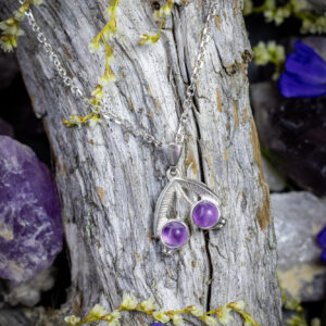 Wanderer's flower amethyst pendant