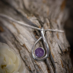 Flower of Hope amethyst pendant